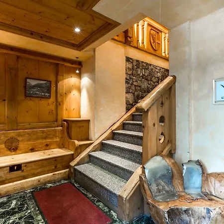 Hotel Les Cretes Blanches 3*
