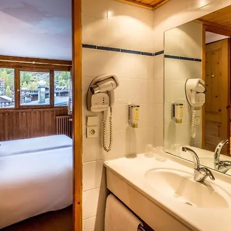 Hotel Les Cretes Blanches 3*
