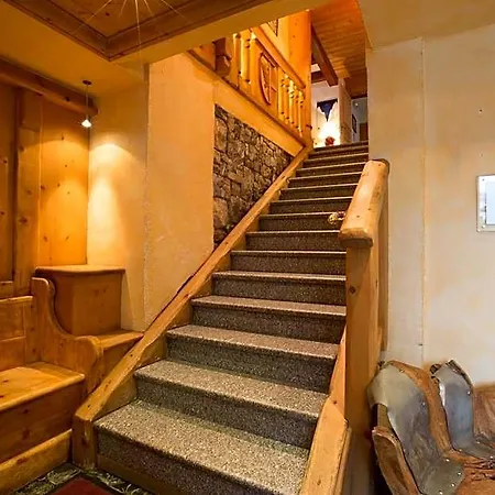 Les Cretes Blanches Hotel 3*