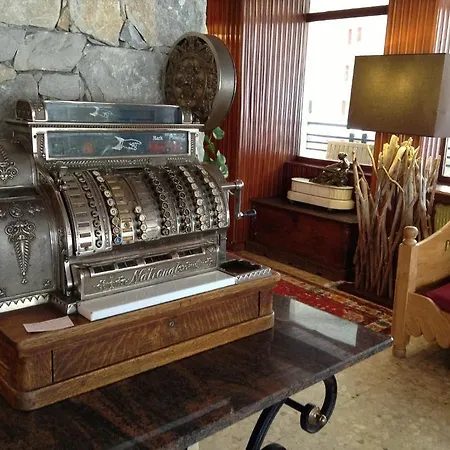 Hotel Les Crêtes Blanches Val-dʼIsère