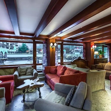 Hotel Les Cretes Blanches Val-dʼIsère